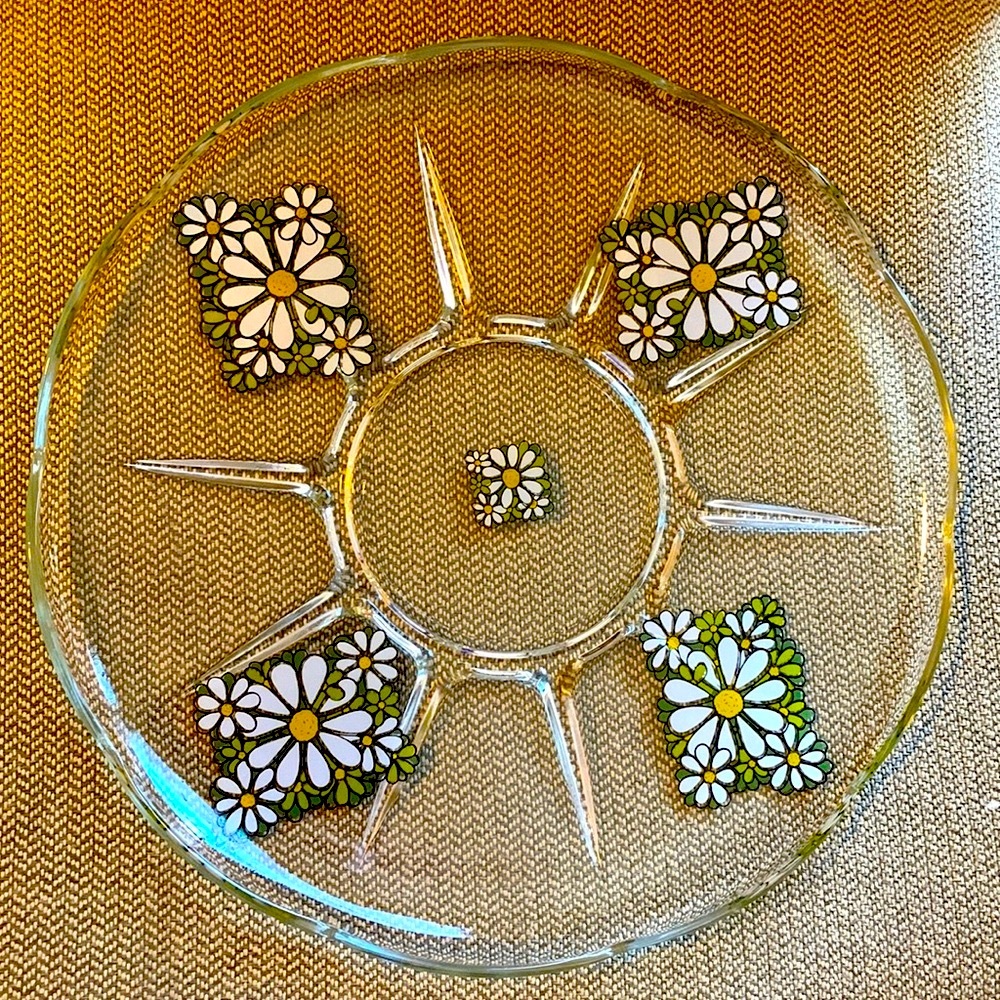 Vegetable olive relish clear green white yellow daisy platter tray round 12” EUC